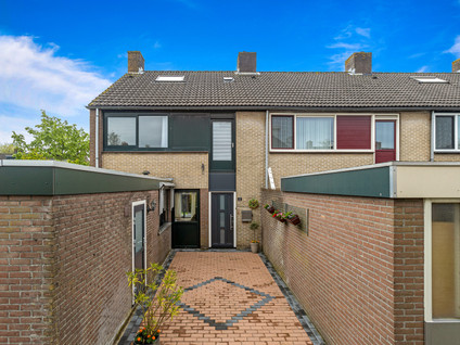 Domela Nieuwenhuisstraat 12