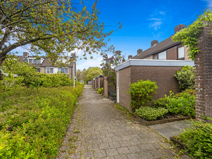 Domela Nieuwenhuisstraat 12