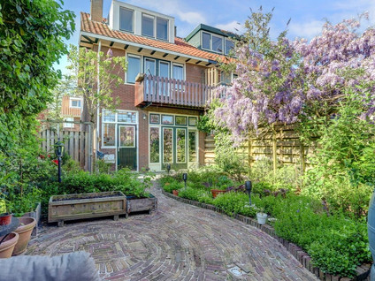 Burg. Gaarlandtstraat 35