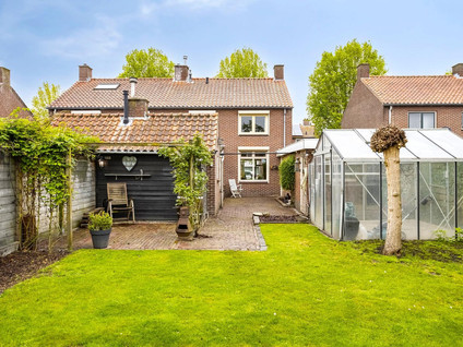 Van Baerlestraat 8