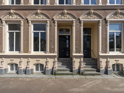 Korenmarkt 15