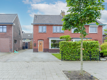 Waldeck Pyrmontstraat 7