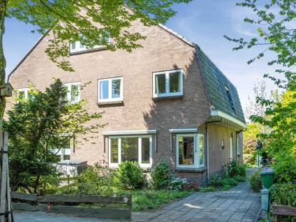 Middellaan 9