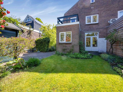 Middellaan 9