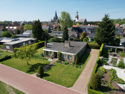 Middenwal 13