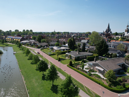 Middenwal 13