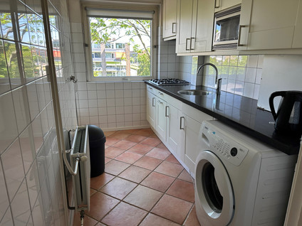 Van Leeuwenstraat 128