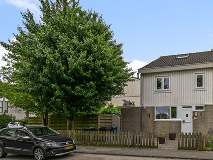 E.F. van den Banweg 73