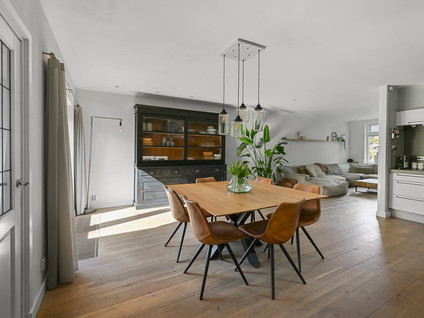 Dorpsstraat 975