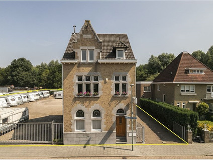 Burg. Slanghenstraat 11
