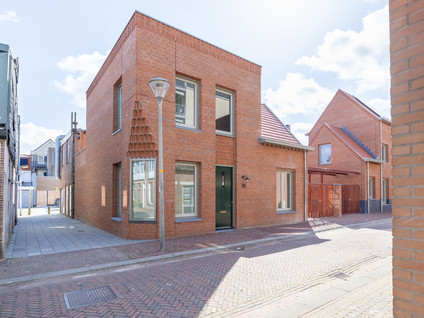 Hoogstraat 135
