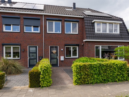 Dokter Esseveldlaan 25