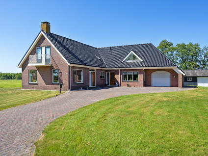 De Holm 16I