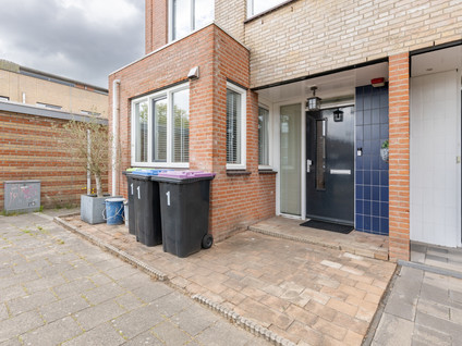 Annie Van Hattemstraat 1
