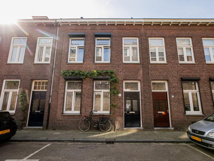 Voogdijstraat 12