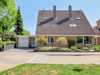 Zwaanwijk 12