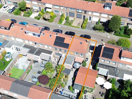 Domela Nieuwenhuisstraat 17