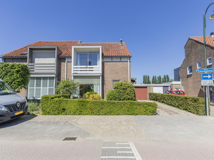 Prins Bernhardstraat 9