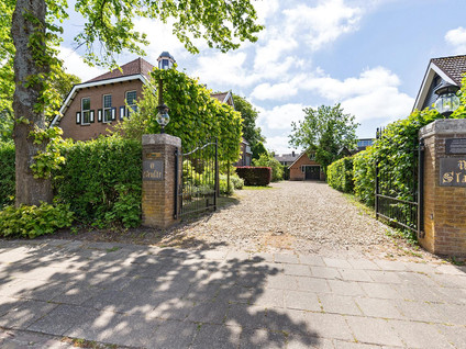 Oosteinde 38