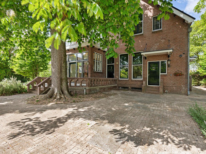 Oosteinde 38