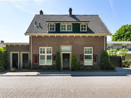 Stationsstraat 2