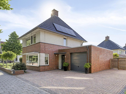 Burgemeester van Engelenweg 115
