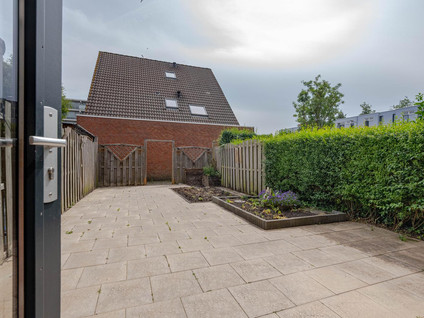 Bazeldijk 12