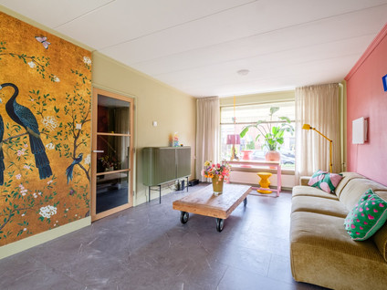 Admiraal de Ruyterstraat 16