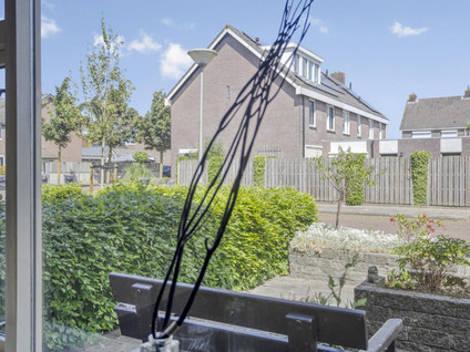 Louis Pasteurlaan 24