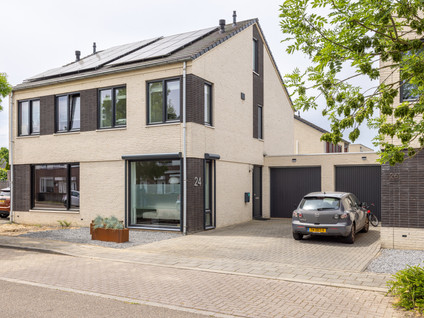 Janekers Vaart 24