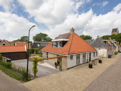 Kleine Buren 24