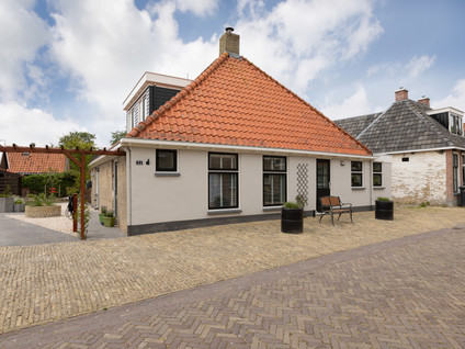 Kleine Buren 24