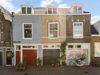 Weeshuisstraat 15