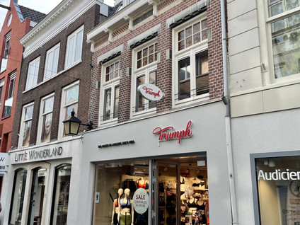 Hamsteeg 9