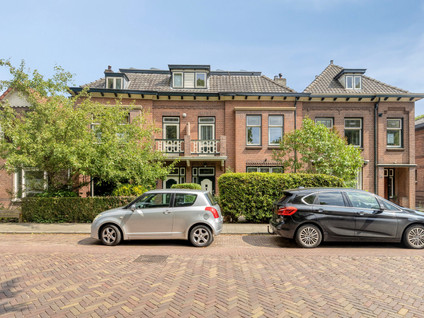 W. De Vries Robbéweg 28