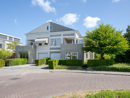 Cor van Osnabruggelaan 44