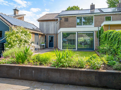 Middenlaan 27