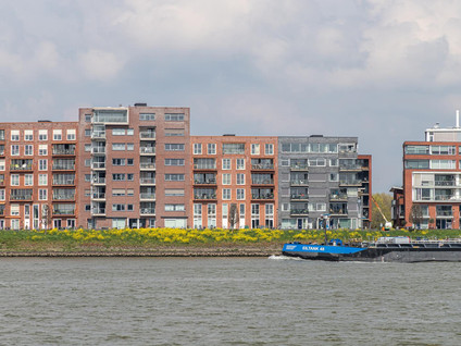 Merwehoofd 79