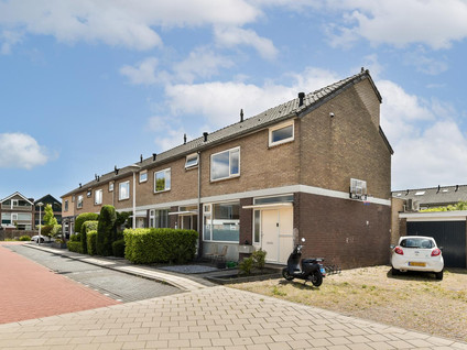 Van der Veenstraat 11