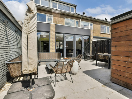 Van der Veenstraat 11