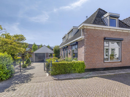 Hoepelweg 8