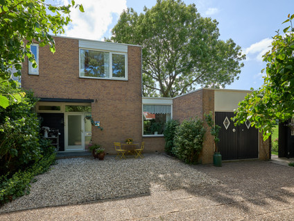 A.G.M. Van Der Hoevenstraat 69