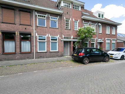 Zuid-Oosterstraat 4