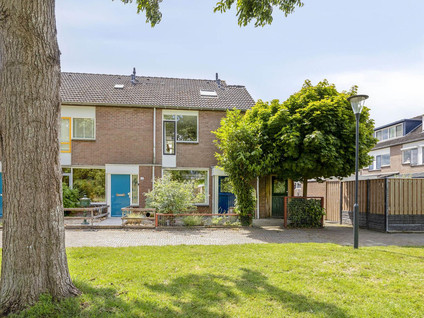 De Gasperistraat 10