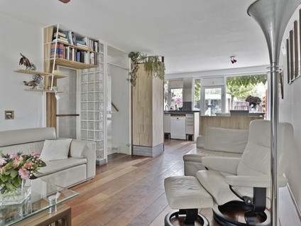 De Gasperistraat 10