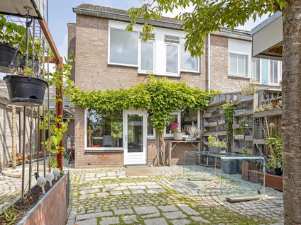 De Gasperistraat 10