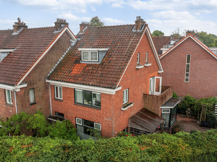 Spoorsingel 100