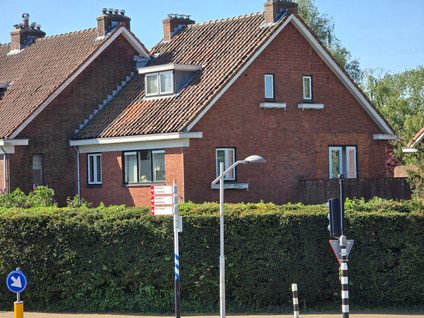 Spoorsingel 100