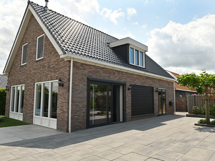 Sluisweg 8I