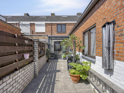 Bernhardstraat 8